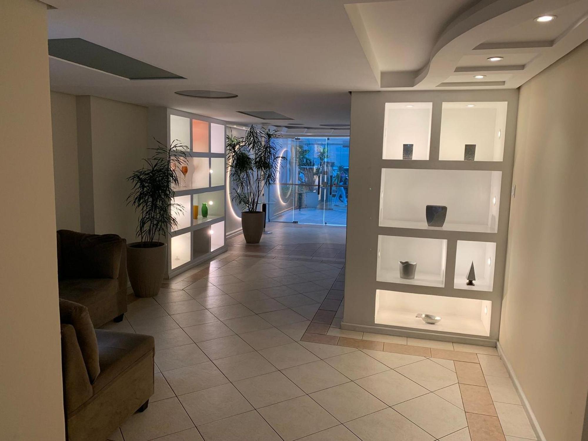 Apto Na Av Brasil Frente Ao Shopping,4Min Da Praia Balneario Camboriu Exterior photo